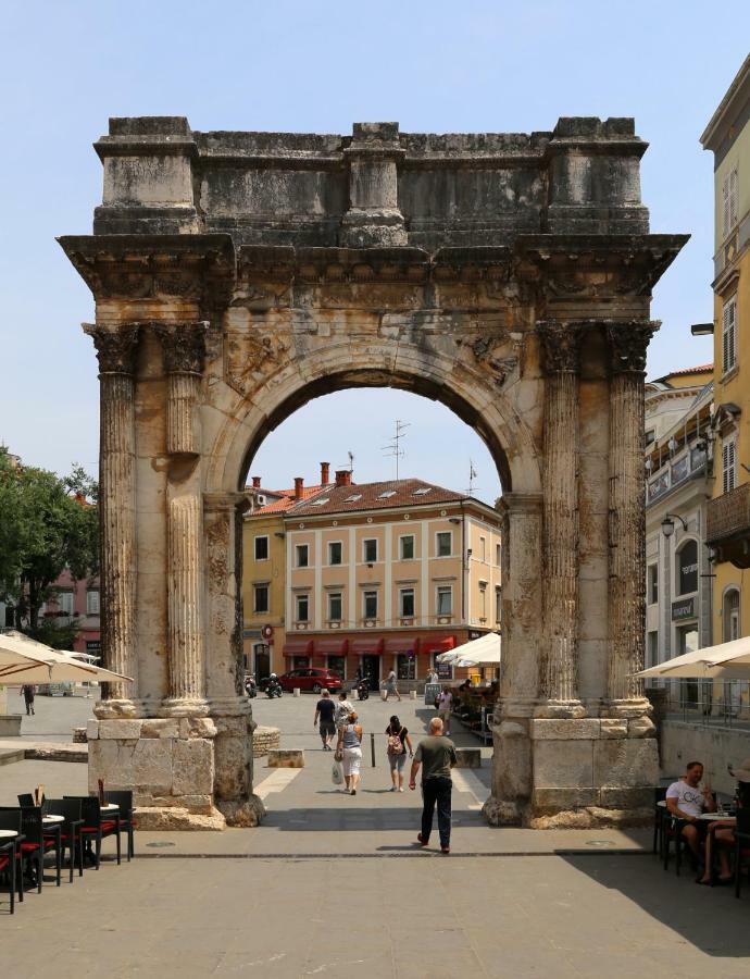 Ttapartmani Pula Exterior foto