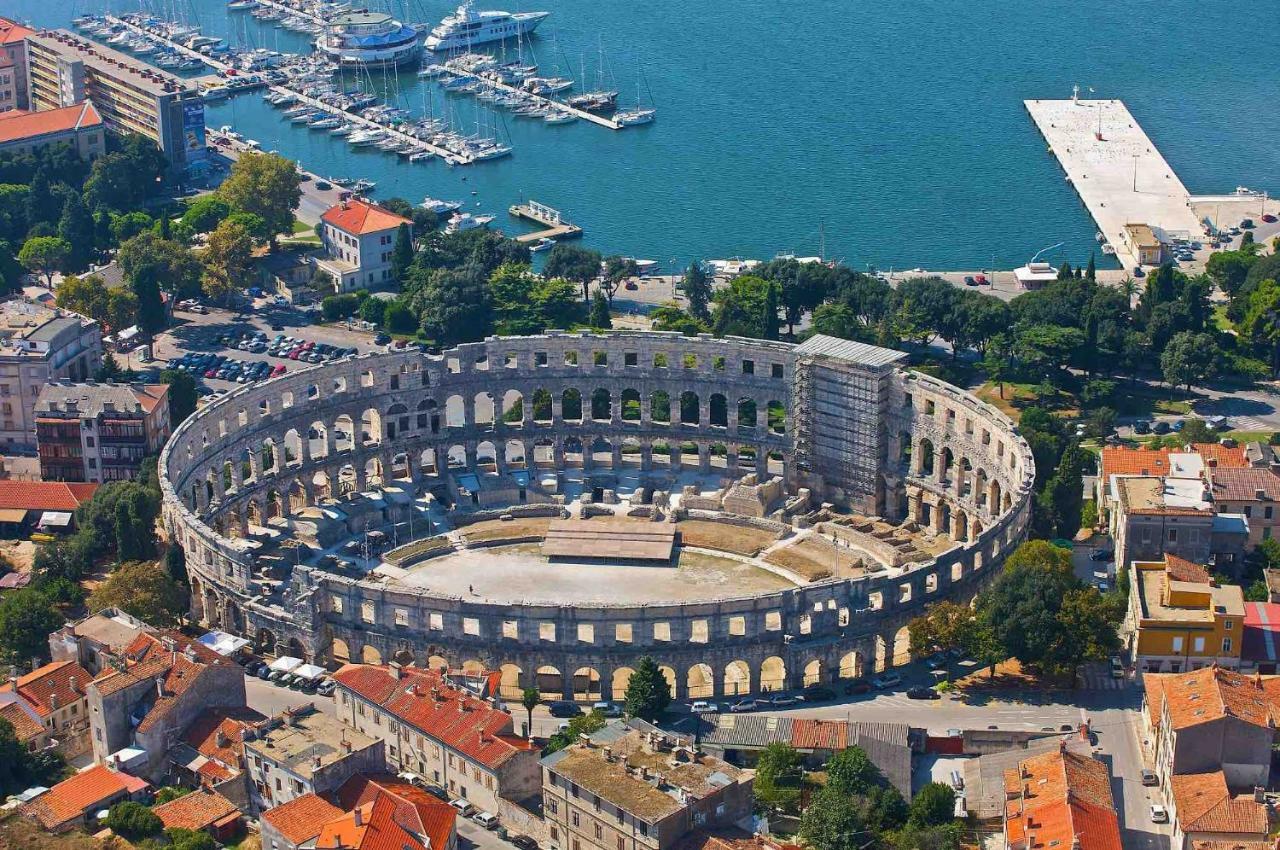 Ttapartmani Pula Exterior foto