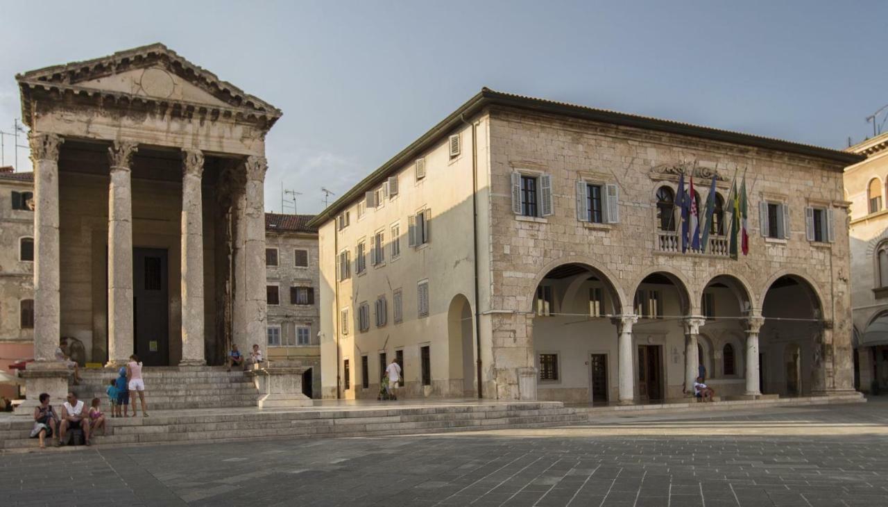 Ttapartmani Pula Exterior foto